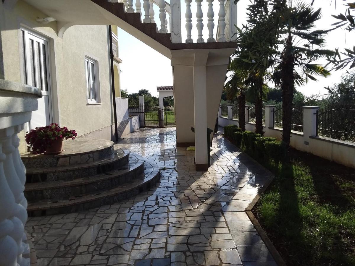 House Apartments Ariamare Poreč Eksteriør bilde