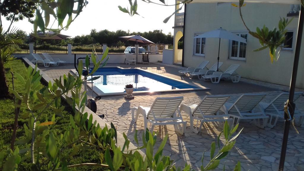 House Apartments Ariamare Poreč Eksteriør bilde