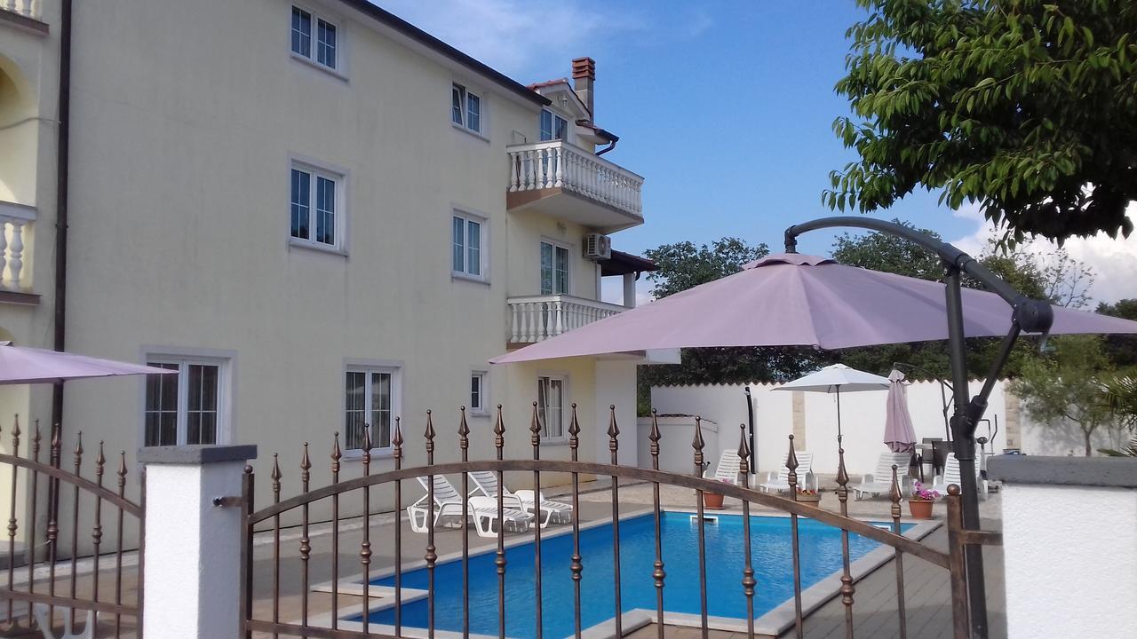 House Apartments Ariamare Poreč Eksteriør bilde