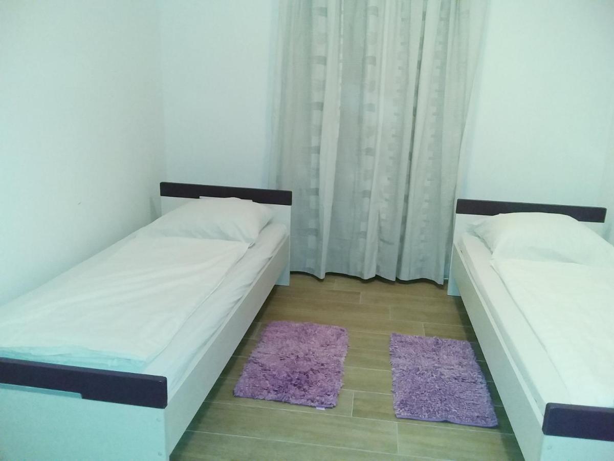 House Apartments Ariamare Poreč Eksteriør bilde